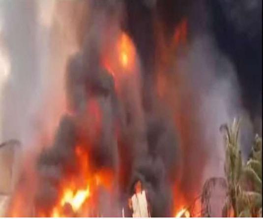 पश्चिम बंगाल के टीएमसी नेता की हत्या के बाद हिंसा भड़की, 10-12 घरों को लगाई आग, 10 लोगों की जलकर मौत