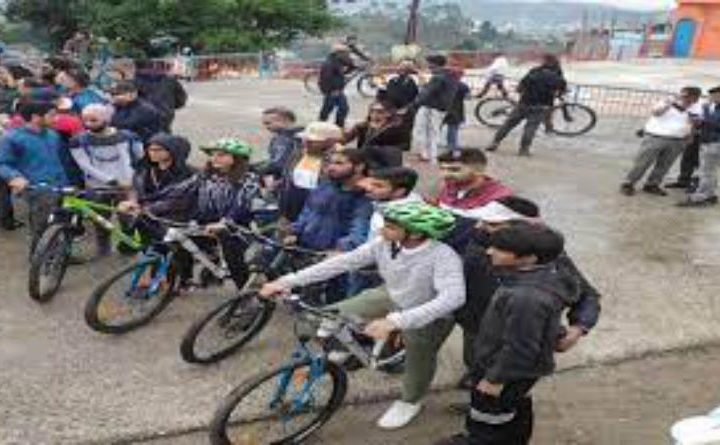 मुख्यमंत्री पुष्कर सिंह धामी गुंजी पहुंच कर कार्यक्रम का शुभारंभ करते हुए साइकिलिस्टों का हौंसला अफजाई कराएंगे