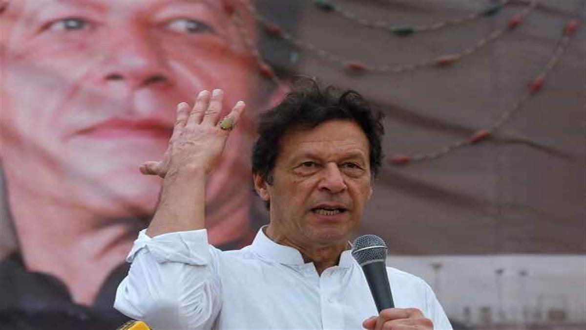 पाकिस्तान सरकार मुझे सलाखों के पीछे भेजने की कर रही है कोशिश: इमरान खान