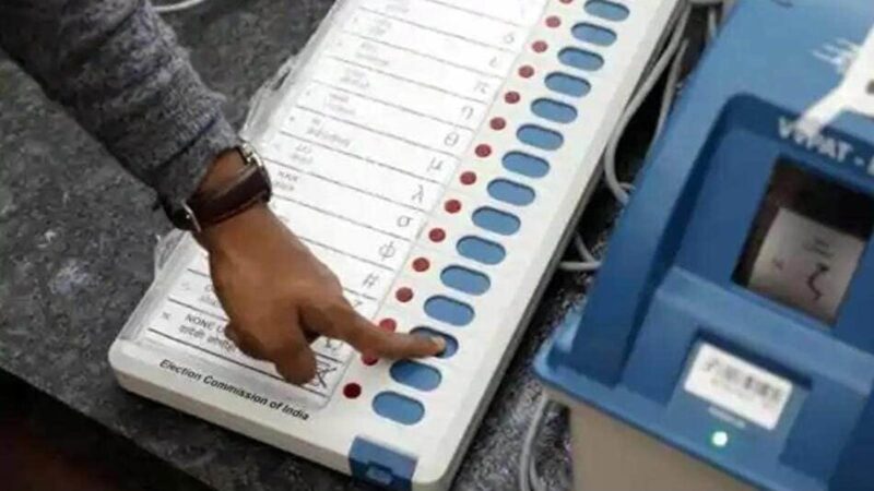 आजमगढ़ और रामपुर में लोकसभा  के लिए उप चुनाव के लिए मतदान शुरू
