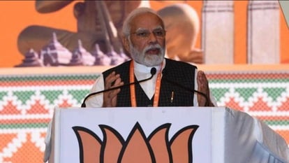 चुनाव के समय मोदी और ईवीएम का अपमान करना कांग्रेस की खासियत: प्रधानमंत्री