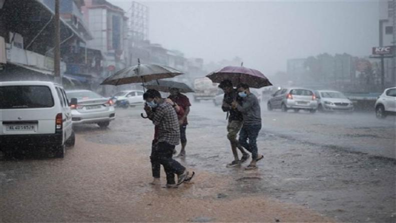 राष्ट्रीय राजधानी दिल्ली समेत देश के कई अन्य हिस्सों में पिछले कई दिनों से जमकर बारिश
